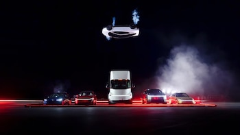 Tesla Roadster: cuánto cuesta y cuándo se podrá comprar el auto volador