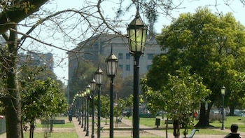 Plazas y parques porteños tendrán bares con baño y wifi pero sin cocina