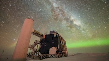 “Una ventana privilegiada al universo”: por qué la Antártida y sus neutrinos hicieron historia en el Nobel de Física 2026