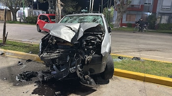 Conmoción en Punta Lara: un bebé de 10 días murió después de un brutal choque entre tres autos