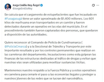 La inspección permitió encontrar cajas de cartón ocultas con paquetes envueltos en vinipel - crédito @JorgeEmilioRey/X