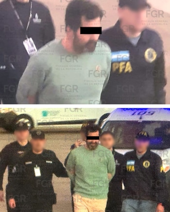 Combo de fotografías cedidas por la Fiscalía General de la República de México (FRG), que muestra el traslado del contraalmirante Fernando Farías Laguna (c) este jueves, desde Argentina a Ciudad de México. EFE/ Fiscalía General De La República De México