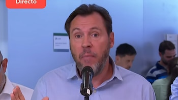 Óscar Puente ve “inexplicable” que el centro de control de Atocha permitiera la reanudación de la marcha del AVE Renfe tras el fallo del sistema LZB: “Se tomó la decisión con luz roja”