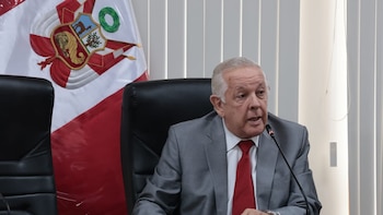 “Le encantan las cámaras”: Javier Cipriani acusa a Harvey Colchado de obstaculizar la Comisión de Ética con su renuncia