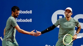 El tenista salvadoreño Marcelo Arévalo avanza a cuartos de final en el Abierto de Madrid 2026