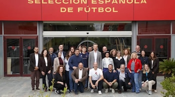 20/10/2026 Fútbol.- La RFEF celebra una jornada formativa para fortalecer sus políticas de protección de menores.
La Real Federación Española de Fútbol (RFEF), a través de su departamento de Protección de la Infancia, ha celebrado una jornada formativa con los delegados federativos en la que se ha trabajado el fortalecimiento de la red #YoTeProtejo para avanzar en el desarrollo de políticas de salvaguardia de menores en el fútbol español.
ESPAÑA EUROPA DEPORTES MADRID
RFEF
