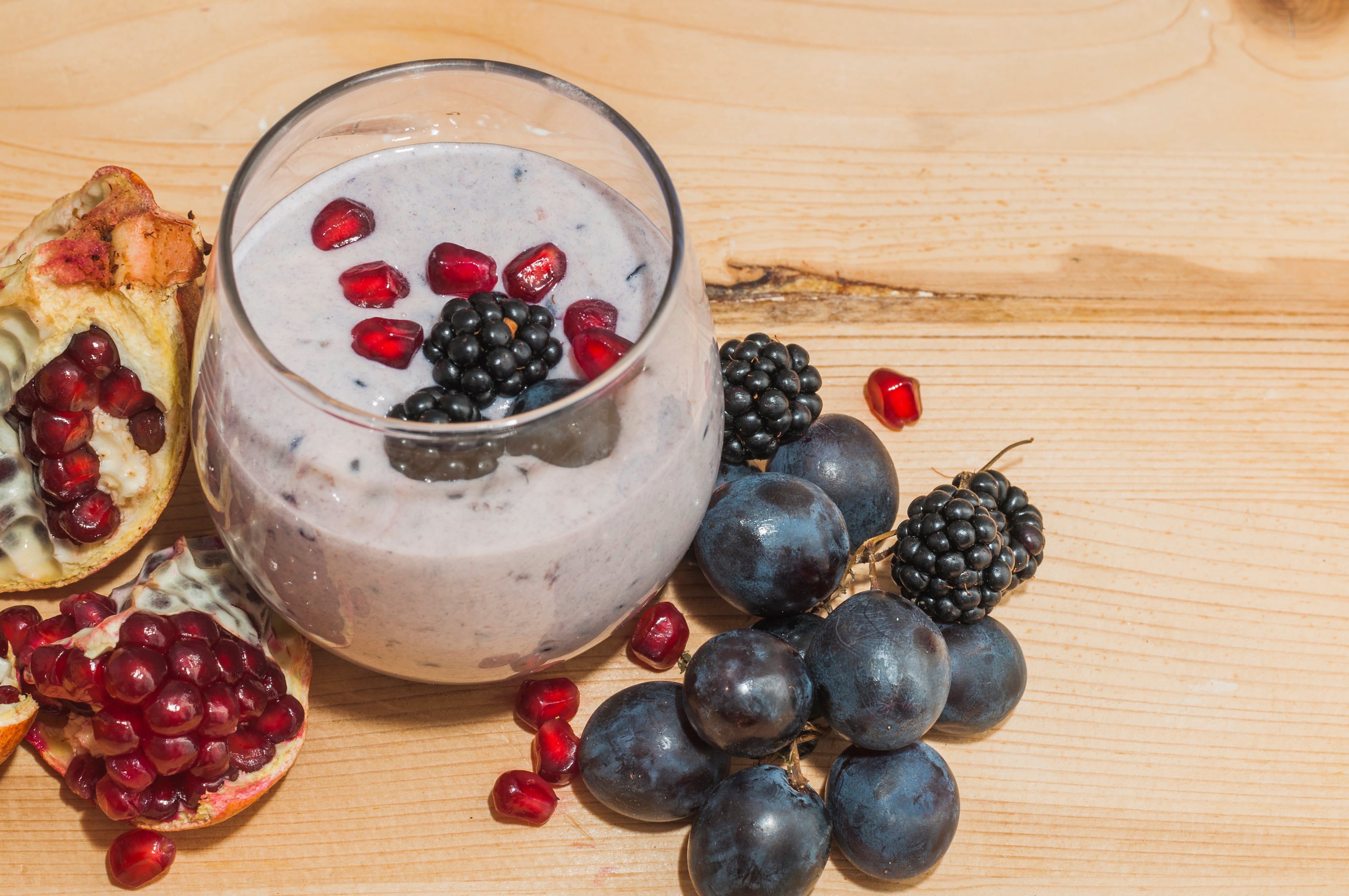 Batido de leche, avena y frutas (Magnific)