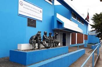 La Policía Penitenciaria mantiene estrictos controles para evitar el ingreso de dispositivos electrónicos y otros artículos prohibidos a las cárceles del país. Crédito: CR Hoy