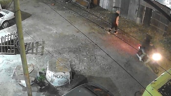 Fueron a reclamar que dejaran de vender droga en el barrio y los atacaron a tiros: un joven murió y otro resultó herido en Lanús