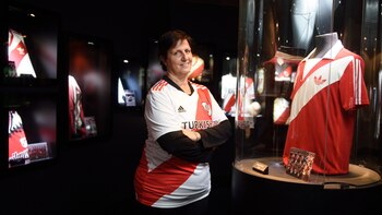 Mónica Rocca (56 años) junto