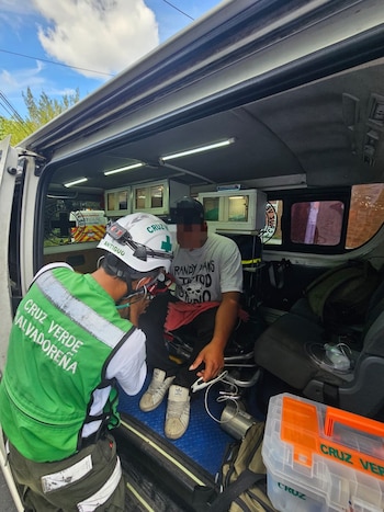 La Cruz Verde Salvadoreña coordinó acciones con la Alcaldía de San Salvador y Protección Civil para la vigilancia y la respuesta ante emergencias. (Cortesía: Cruz Verde Salvadoreña)