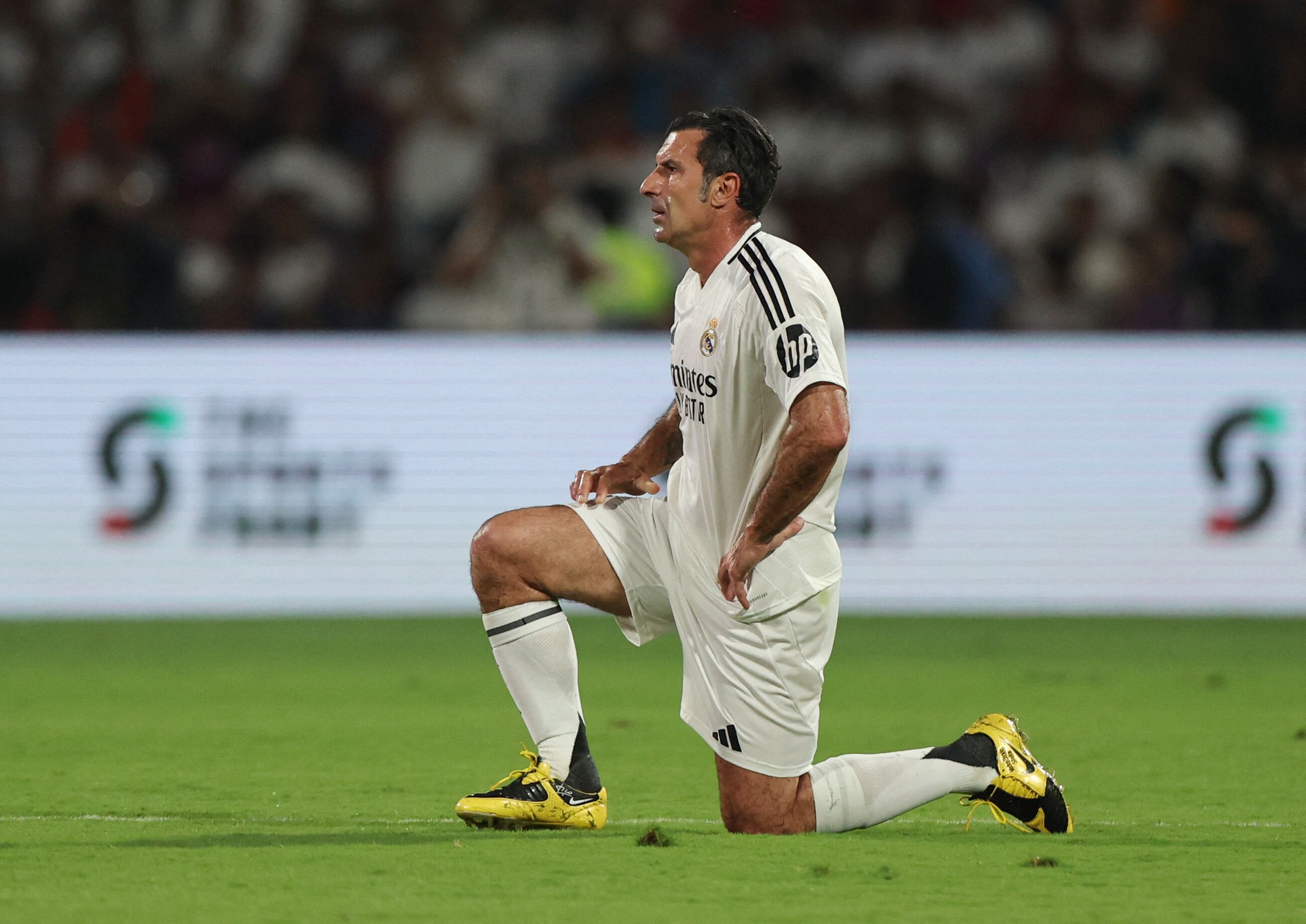 Soccer Football - Real Madrid Legends vs FC Barcelona Legends - DY Patil Stadium, Navi Mumbai, India - April 6, 2025 Real Madrid Legends