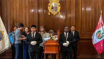 Perú despidió a Bryce Echenique,