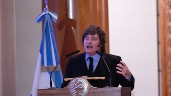 Milei prepara dos discursos clave para explicar la marcha de la economía y admite la necesidad de una recuperación