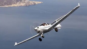 avión turístico DA40