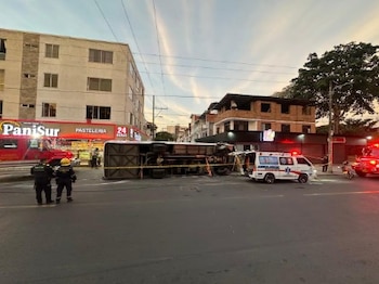 El vehículo de transporte especial iba sin ocupantes al momento del siniestro registrado en El Caney - crédito Secretaría de Movilidad Cali