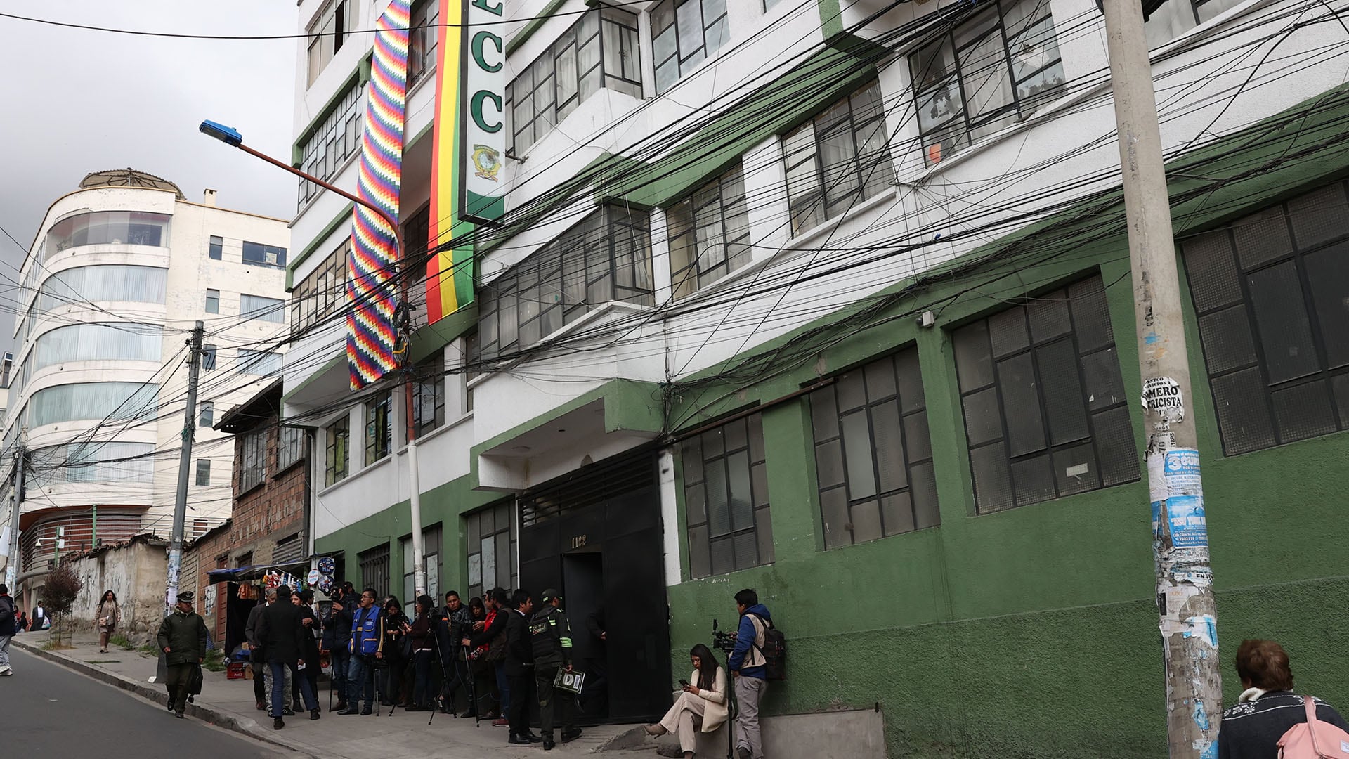 Fotografía del edificio de la Fuerza Especial de Lucha Contra el Crimen (FELCC) (EFE/ Luis Gandarillas)