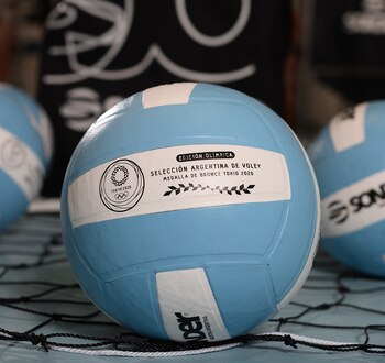 La pelota que viene en