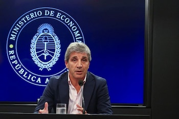 "Toto" Caputo recalcula el ritmo