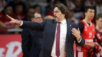 Andrea Trinchieri en un partido