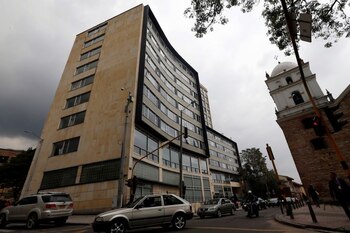 DIAN alerta por supuestos mensajes