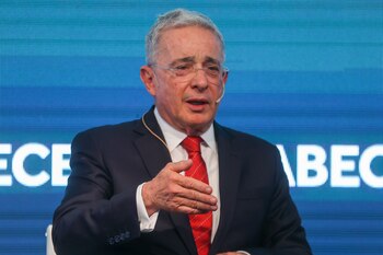 El exmandatario de Colombia anunció