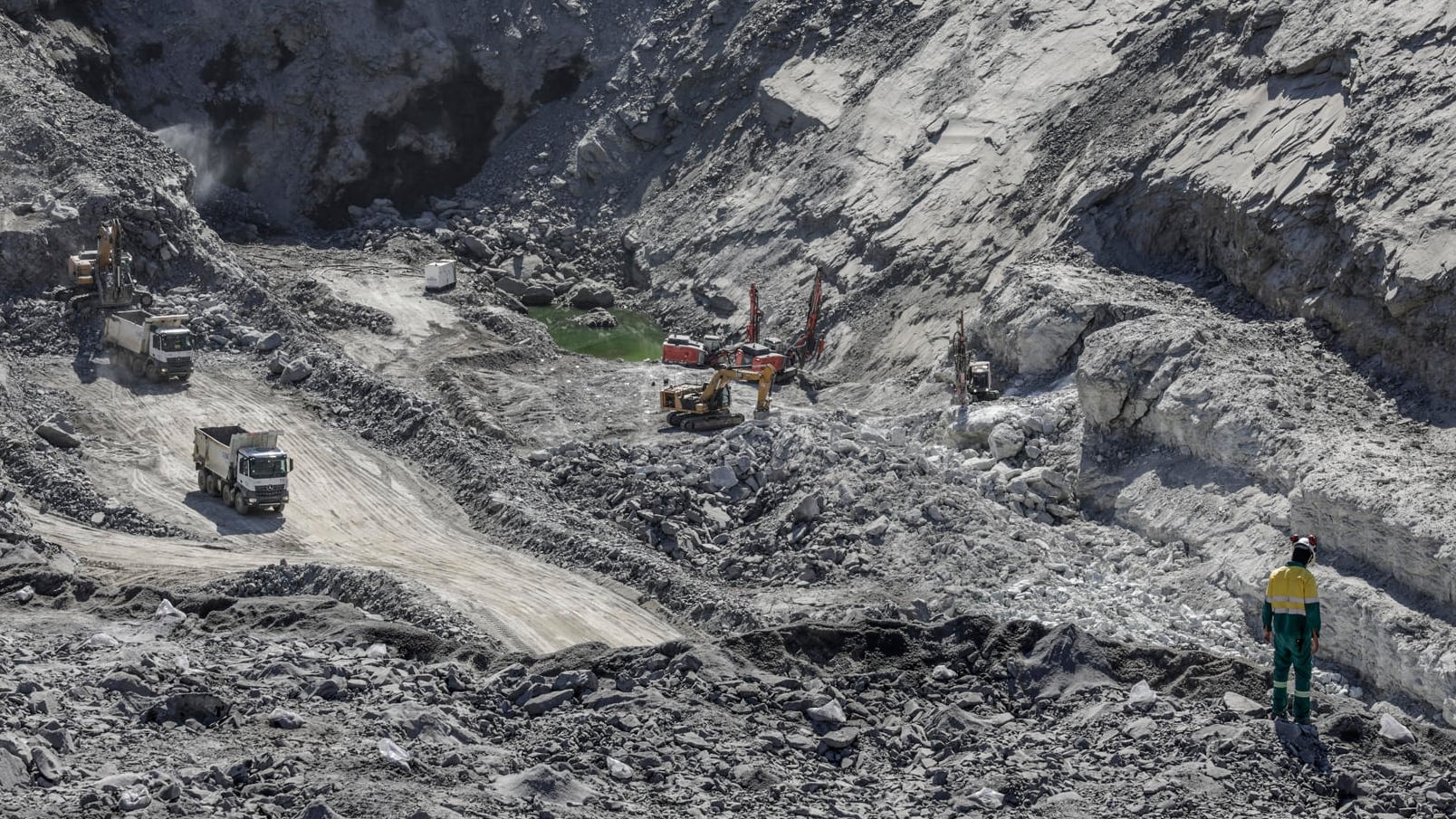 Un área de la mina de litio en la ciudad de Araçuaí, Minas Gerais (Brasil), en una imagen de agosto de 2025. EFE/André Coelho