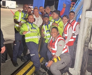 Gustavo Petro sonriente por su viaje a Cali