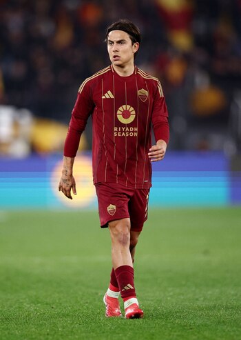 Paulo Dybala se desempeña como