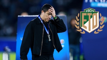 Efraín Juárez debuta con derrota de último minuto en Champions League