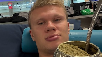 La foto de Erling Haaland con un mate que se hizo viral: la especial dedicatoria para tres jugadores de la selección argentina