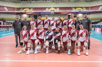 La selección peruana de vóley se prepara arduamente en Videna.