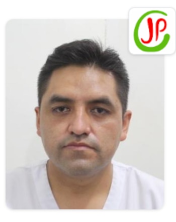 Médico cirujano con experiencia en la dirección de establecimientos y redes de salud, entre ellos el Hospital Regional Docente Las Mercedes y la Red de Salud Bagua - Créditos: JNE.