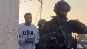 Uno de los seis miembros