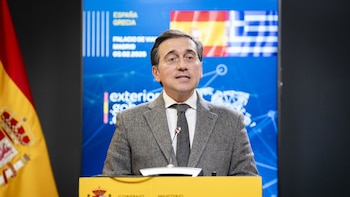 Albares viaja a Kiev para