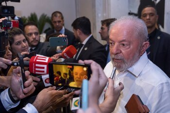 Lula da Silva con periodistas