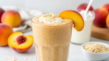 Licuado de durazno, avena y yogur: receta fácil, nutritiva y lista en minutos