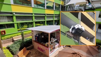 Video: camioneta atravesó el muro