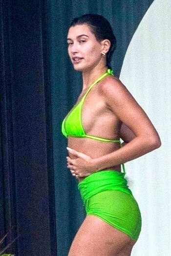 celebrities en un clic 03032023 Hailey Bieber