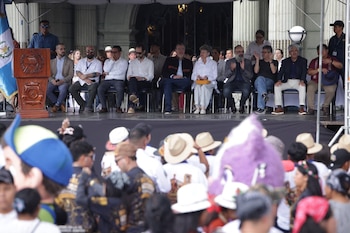 La segunda edición del Encuentro de Conviteros 2026 reunió a 139 agrupaciones de 99 municipios en el Centro Histórico de la Ciudad de Guatemala.