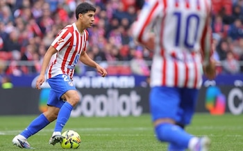 Aunque el Atlético perdió 2-1 frente al Barcelona, la actuación completa de Obed Vargas bajo la presión del Metropolitano refuerza su candidatura para la Selección Mexicana rumbo al Mundial 2026. (X/ @obed.vargas)