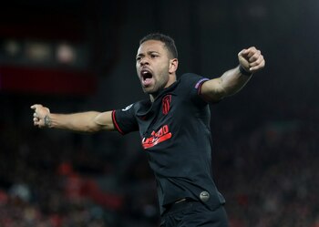 Renan Lodi, de 22 años,