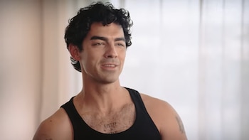 El verano de Joe Jonas se reparte entre conciertos internacionales y momentos junto a sus hijas (PEOPLE)