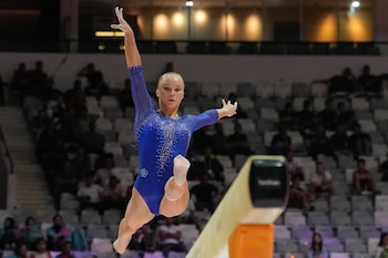La gimnasta rusa Angelina Melnikova en el Mundial de gimnasia artística de 2025. (AP Foto/Dita Alangkara)