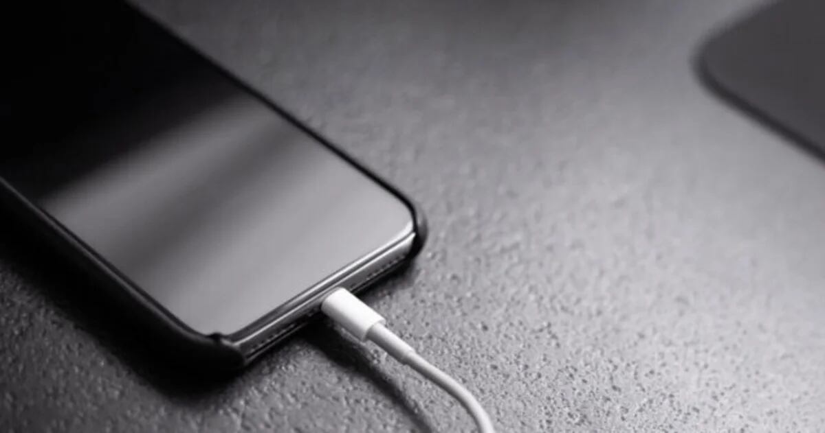 iPhone cargando. (foto: Tecnoguia)