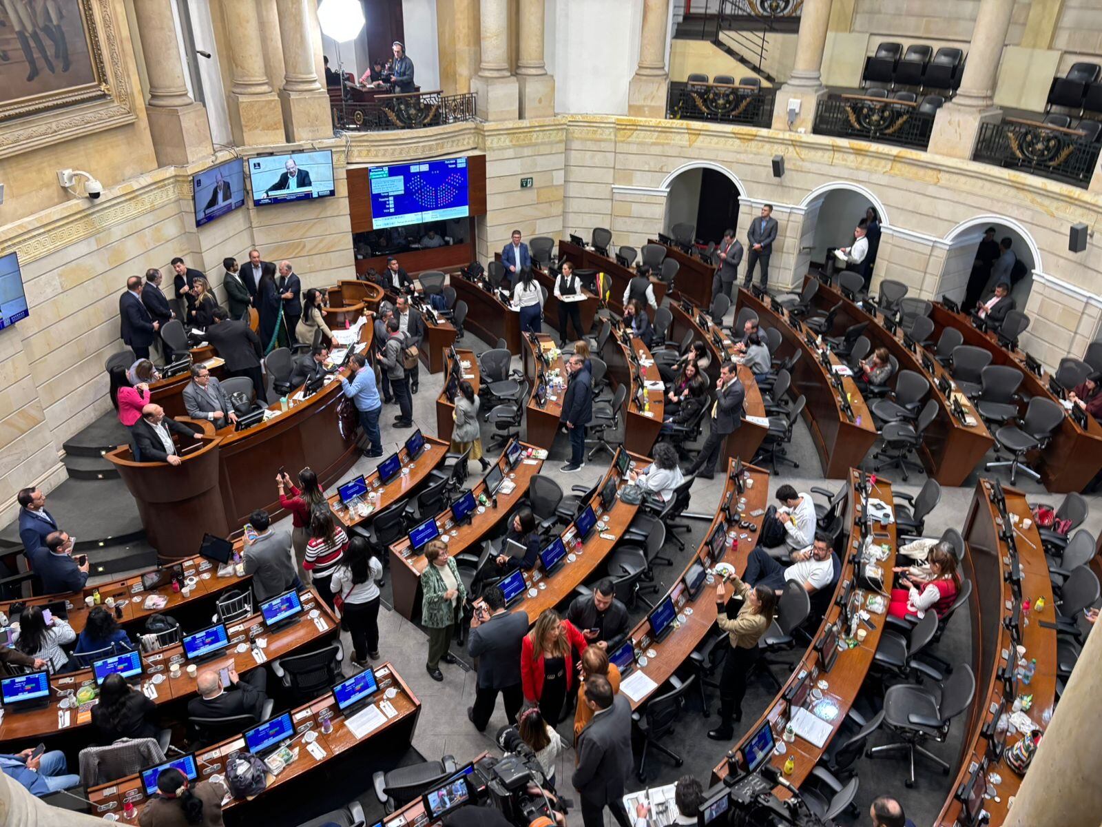Petro pidió al Congreso avanzar en una reforma tributaria que permita redistribuir la riqueza generada por el auge bursátil - crédito Senado