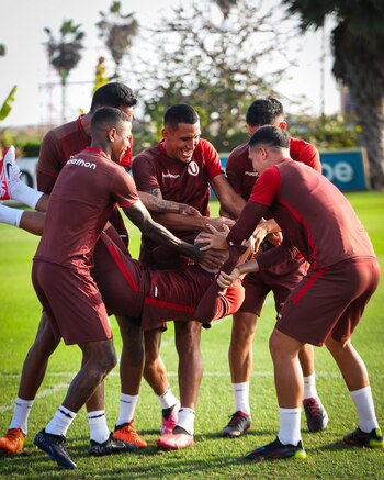 Universitario completó su último entrenamiento