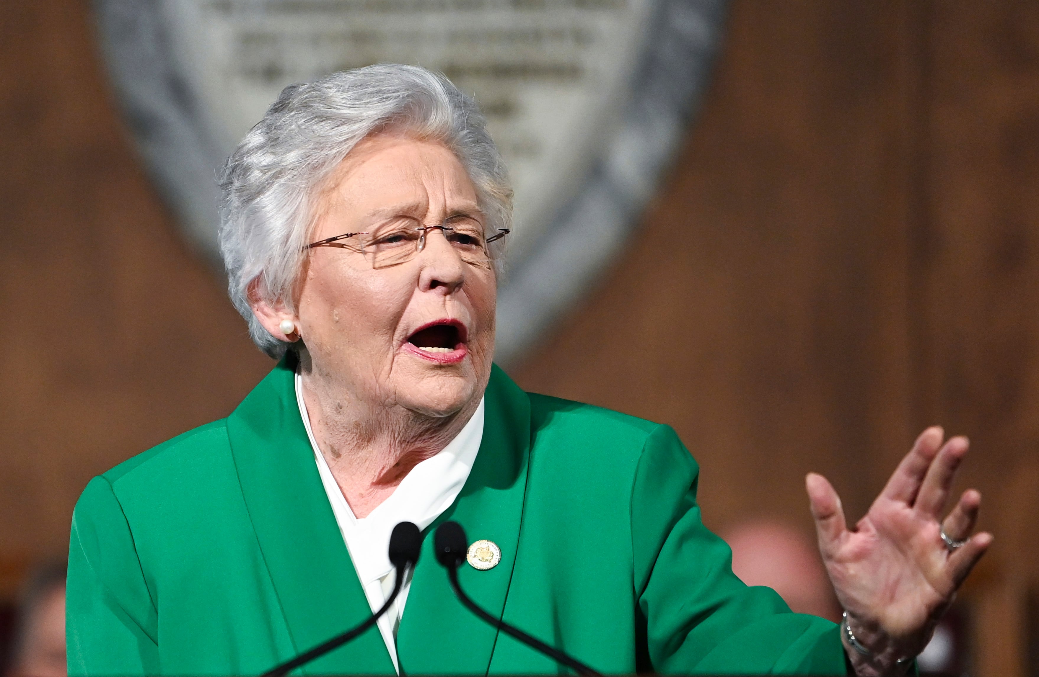 La gobernadora de Alabama introduce cambios de última hora en el calendario electoral tras una decisión judicial que impacta a miles de votantes (AP Foto/Julie Bennett, Archivo)