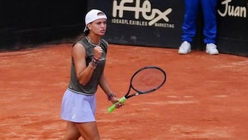 Emiliana Arango avanzó con autoridad a las semifinales de la Copa Colsanitas 2026