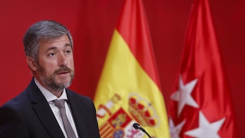 El Gobierno de Ayuso no ve necesario "regalar victorias innecesarias" a Sánchez con una moción de censura